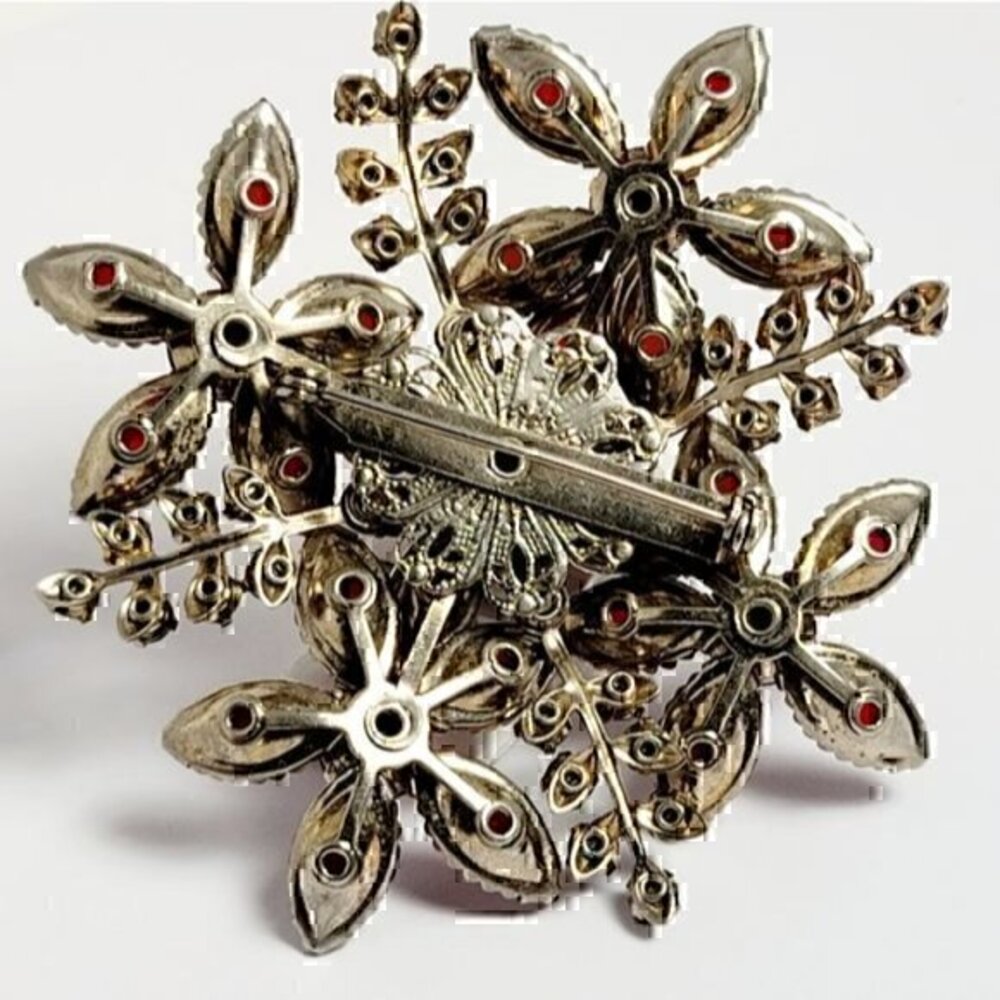 Vintage Prongset Red Rhinestone Brooch clip earrings - Picture 6 of 10